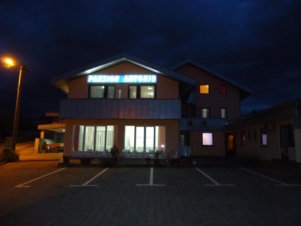 슬라본스키브로드 Pansion Antonio B&B 외부 사진