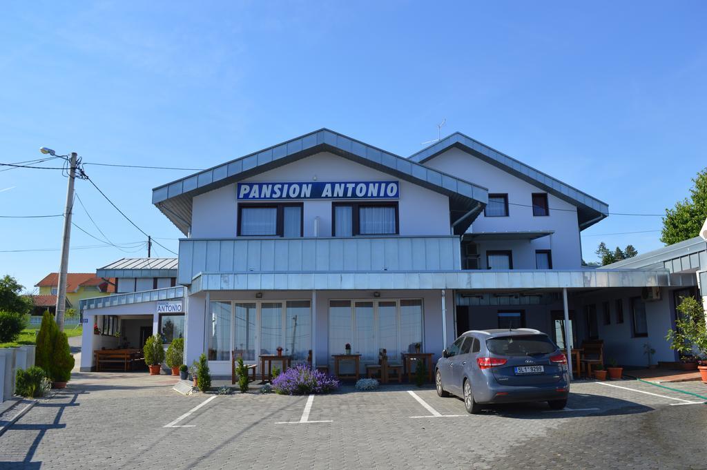 슬라본스키브로드 Pansion Antonio B&B 외부 사진