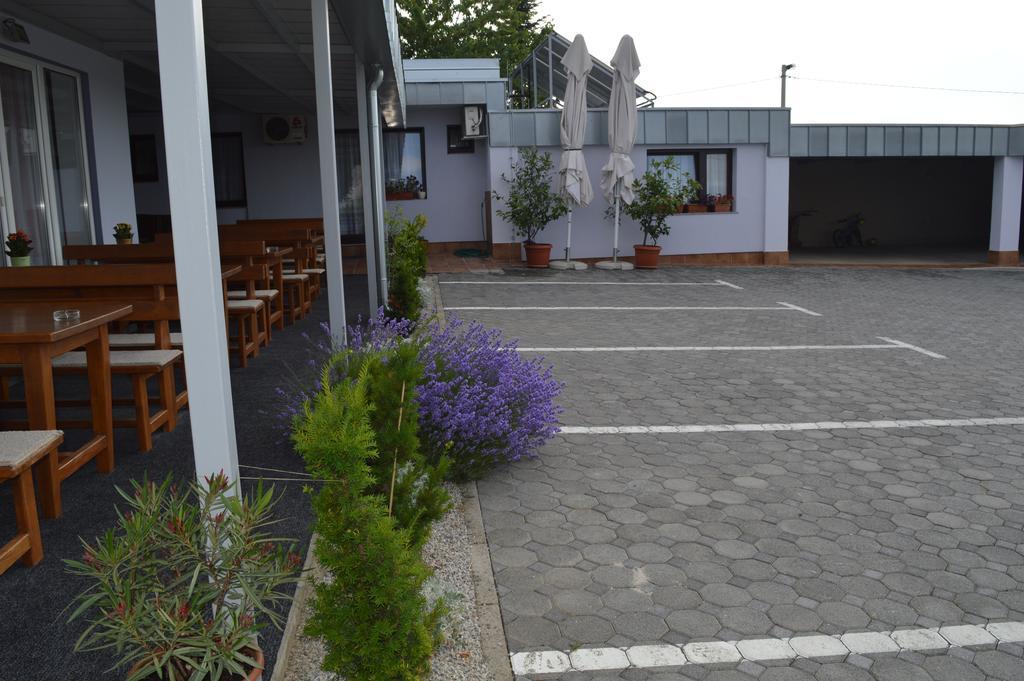 슬라본스키브로드 Pansion Antonio B&B 외부 사진