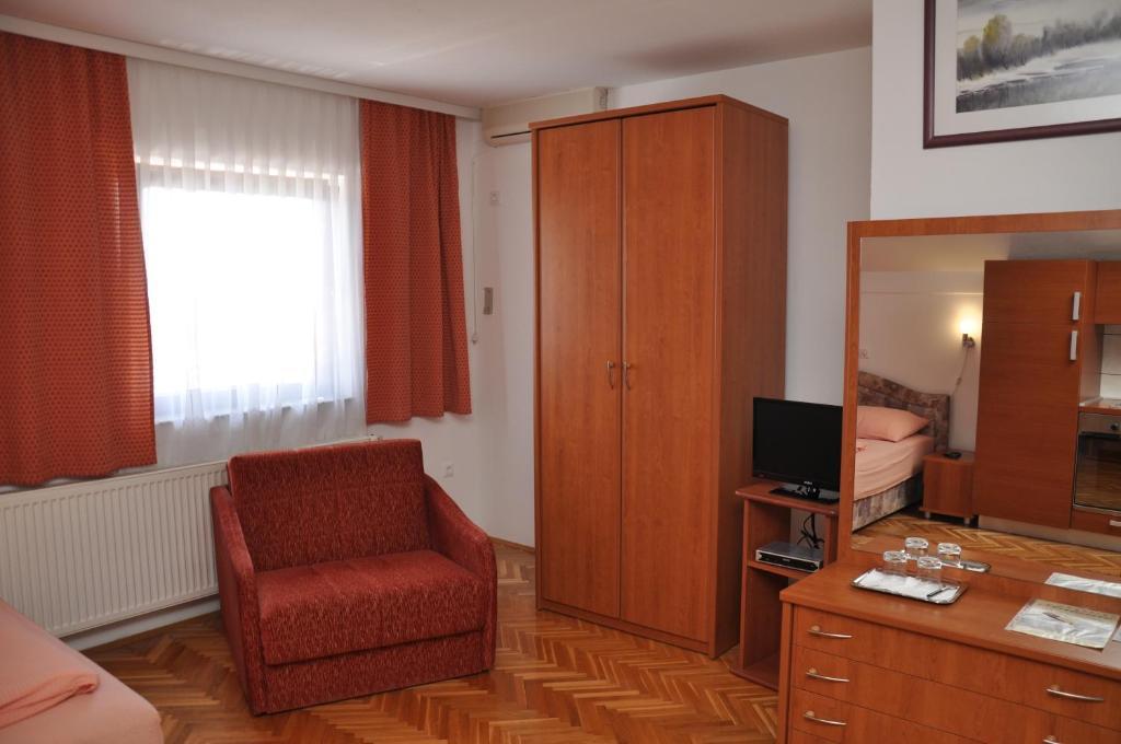 슬라본스키브로드 Pansion Antonio B&B 외부 사진
