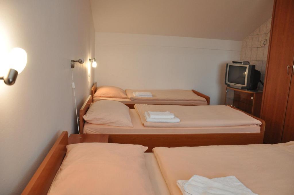 슬라본스키브로드 Pansion Antonio B&B 외부 사진