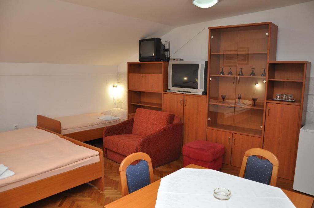 슬라본스키브로드 Pansion Antonio B&B 외부 사진