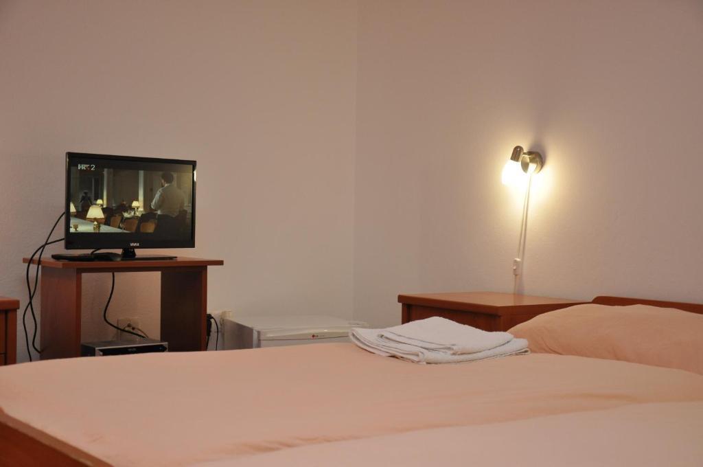 슬라본스키브로드 Pansion Antonio B&B 외부 사진