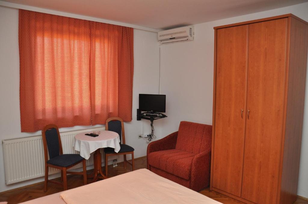 슬라본스키브로드 Pansion Antonio B&B 외부 사진
